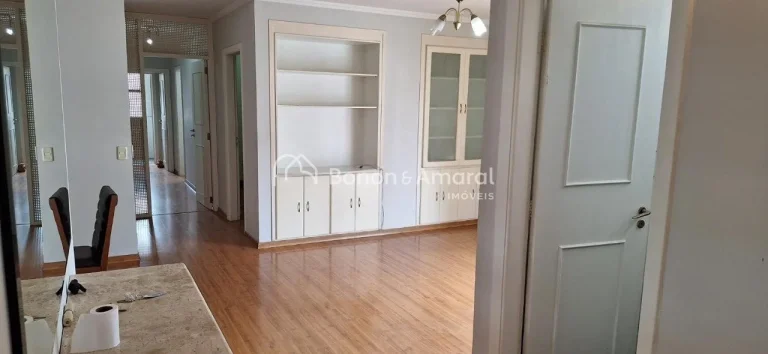 Imagem Localizado no coração do Cambuí, um dos bairros mais desejados de Campinas, este amplo apartament...