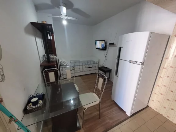 Imagem Apartamento para reforma com 3 dormitórios à venda em Balneário Camboriú.