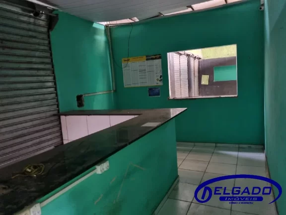 Imagem DELGADO aluga GALPÃO com 300m2 Coberto e mais 350m2 de terreno (area descoberta) de frente Rod. Gov. Mario Covas ( BR 101) (passarela), Itaborai-RJ.