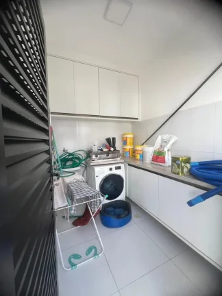Imagem Casa moderna com piscina privativa no Condomínio Reserva dos Ypês I em Tatuí/SP