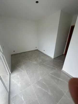 Imagem Sobrado Novo no CIC de frente para Rua - R$430 MIL