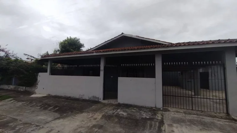 Imagem CASA PARA VENDA E/OU LOCAÇÃO NO BAIRRO INDAIÁ - CARAGUATATUBA