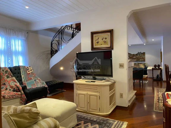 Imagem Apartamento à venda em Campos do Jordão: Duplex no coração do Capivari