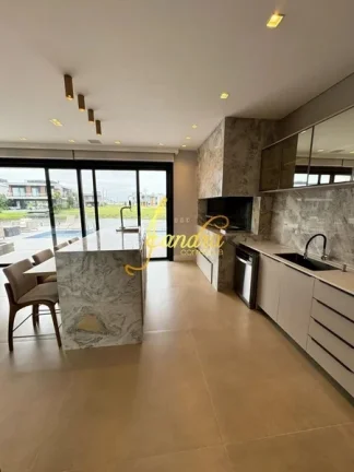 Imagem Sobrado mobiliado e decorado, beira Lago no Sense