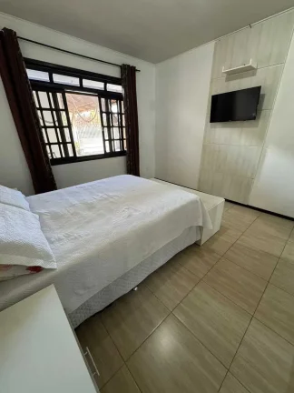 Imagem Casa com 3 dormitórios sendo 1 suíte e 1 vaga de garagem no bairro Guanabara em Joinville SC
