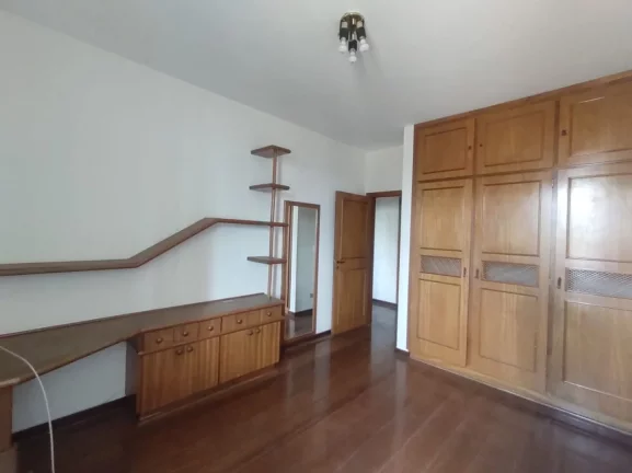 Imagem Apartamento CENTRO - Área útil de 230 m². Contendo 2 vagas garagem, ampla sala para 2 ambientes c...