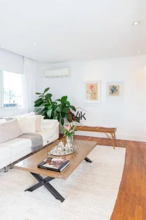 Imagem Apartamento à Venda Reformado de 171m² na Av. Washington Luíz - Alto da Boa Vista.