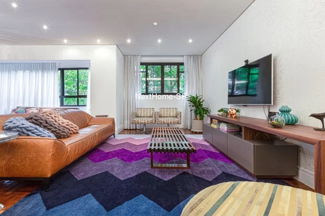 Apartamento de 198m ao lado do Parque Triano com 3 suítes amplo living, lavabo, cozinha, área de serviço e 1 vaga