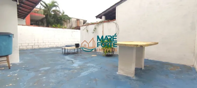 Imagem CASA COM TERRENO DE 250M² À POUCOS PASSOS DA ORLA (COM LAJE)!
