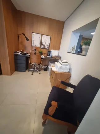 Imagem Este moderno sobrado, bem localizado dentro do condomínio, oferece 2 quartos, sendo uma suíte com ...