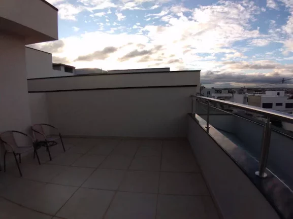 Imagem Linda casa com 4 dormitórios à venda no Swiss Park