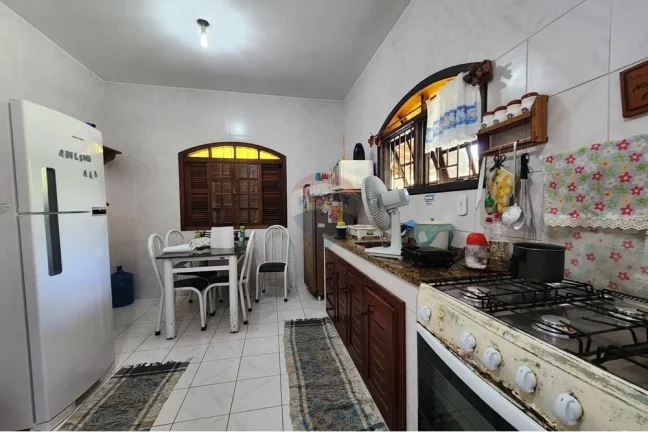 Imagem Casa colonial, com 3 quartos, uma suíte, 1050m.