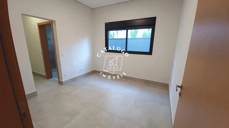 Imagem Casa em Condomínio a Venda no bairro Residencial e Empresarial Alphaville - Ribeirão Preto, SP