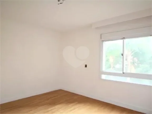 Imagem Apartamento à venda com 3 quartos, sendo 2 suítes, no condomínio Villa Amalfi, São Paulo - SP