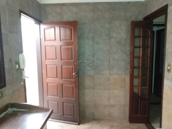 Imagem Casa térrea com 247 metros de área total, 3 dormitórios, 2 banheiros, sala, 1 quarto reversível ...