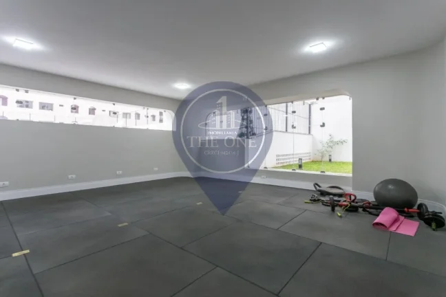 Imagem Oportunidade única: Apartamento à venda em Moema, São Paulo-SP, com 2 quartos, 2 salas, 2 banheiros, 2 vagas de garagem.