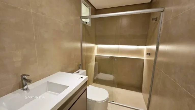 Imagem Apartamento totalmente reformado com grande área privativa.
? Área total de 220m², sendo 153m² i...