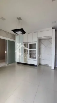 Imagem Casa à venda no bairro Saguaçú com 190m²
