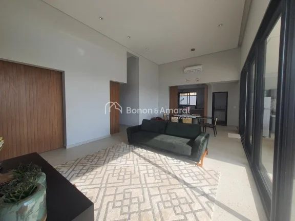 Imagem Casa Térrea à Venda com 3 Suítes - Condomínio Terras do Cancioneiro, Paulínia/SP - 242 m²

Exc...