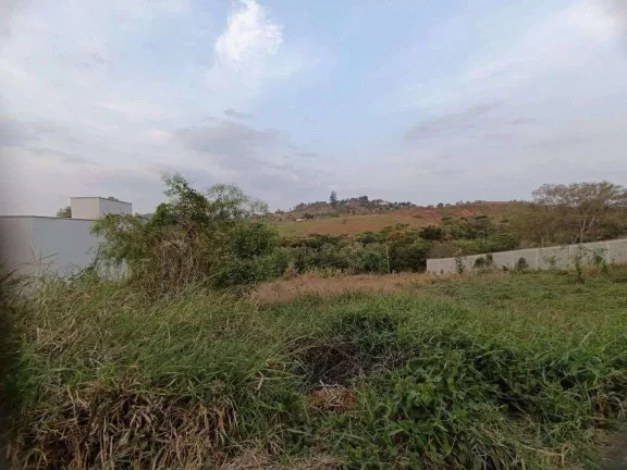 Imagem Construa a Casa dos Seus Sonhos: Lote de 940m2 em Condomínio Fechado