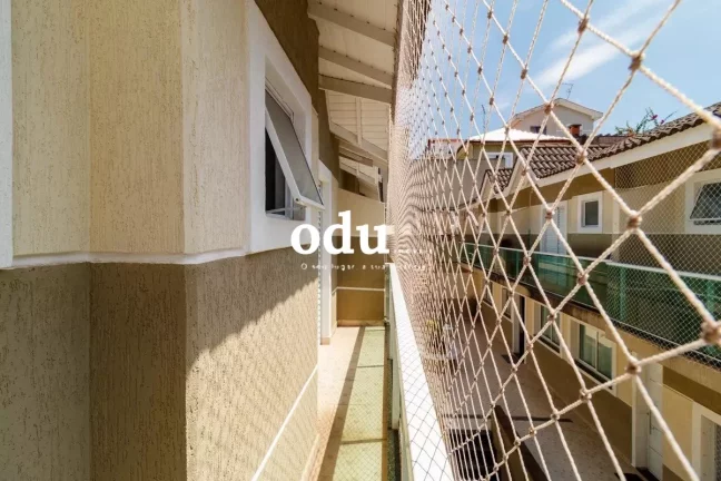 Imagem Um sobrado que une o conforto de uma casa com a praticidade e segurança de um condomínio. Com 100 ...