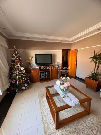 Imagem Terreno: 321 m²
Construção: 252 m²
Documentação: Totalmente regularizada

Características do ...