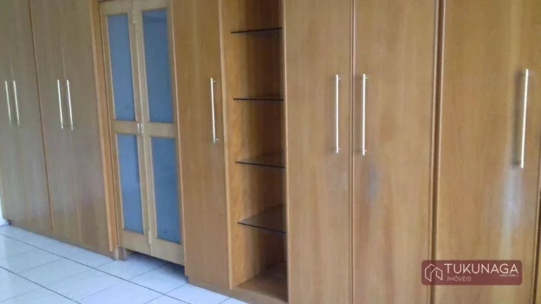 Imagem Sobrado com 3 quartos à venda, 220 m² por R$ 880.000 - Parque Renato Maia - Guarulhos/SP