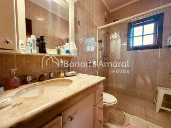 Imagem Linda casa em condomínio à venda em Valinhos, com 3 dormitórios, sendo 2 suítes com closet e sac...