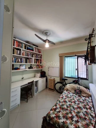 Imagem Casa triplex em condomínio, 4 quartos, Ogiva - Cabo Frio