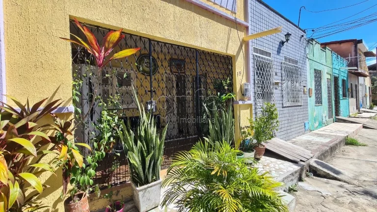 Imagem Com terreno de 60m² no centro de Fortaleza, entre as Ruas Major Facundo e Rua Floriano Peixoto, atr...