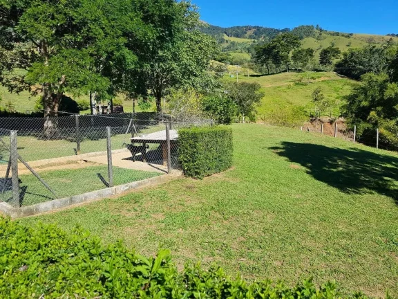 Imagem Terreno Exclusivo de 30.000 m² com Nascente e Vista Frontal para a Pedra do Baú
