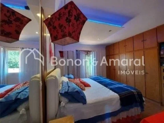 Imagem Casa ampla, arejada com bom acabamento. A residência de 5 andares possui 3 suítes sendo 1 suíte m...