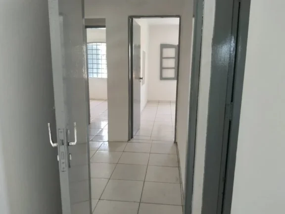Imagem Descubra o sobrado versátil que une trabalho e conforto no coração S.A