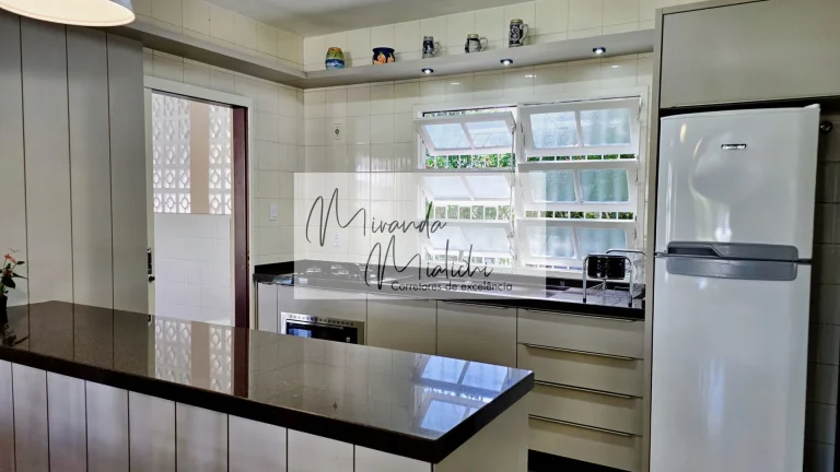 Imagem Casa no condomínio Antares Club Residence para venda com 4 quartos, sendo 2 suítes, 203m²