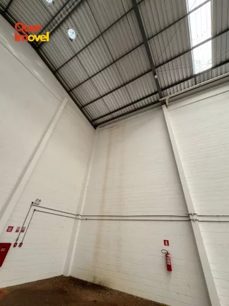 Imagem Galpão Comercial de Alto Padrão em Ribeirão Preto-SP, Recreio Anhangüera! 3 banheiros, 1.240m² de área. Locação já! Quer Imóvel Negócios Imobiliários!