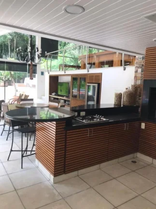 Imagem Casa no Res. Alpha 10 - 597m²