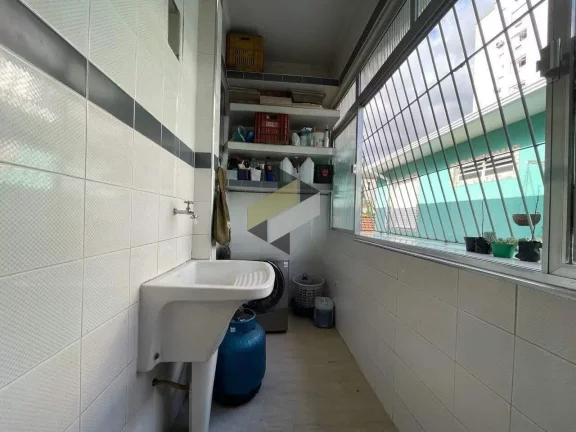 Imagem Casa Sobreposta para Venda em Santos, Encruzilhada, 2 dormitórios, 2 banheiros