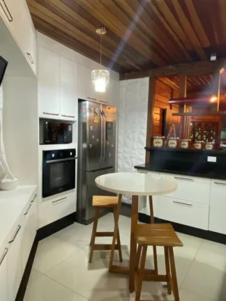 Imagem Chácara com 2 dormitórios à venda, 2000 m² por R$ 2.200.000,00 - Copaco - Arujá/SP