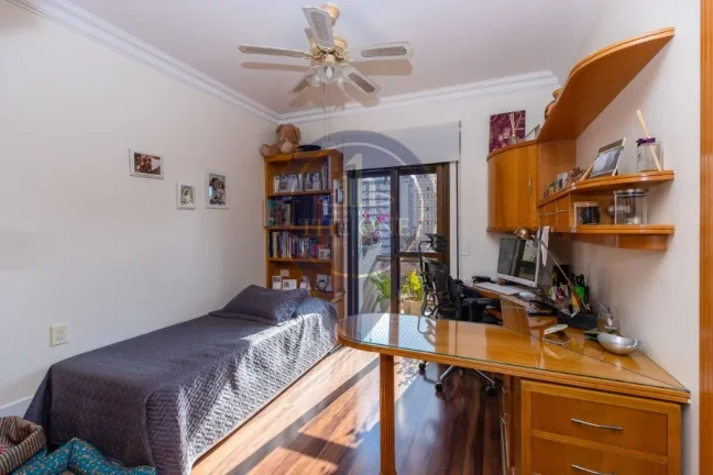 Imagem Apartamento de luxo à venda em Indianópolis, São Paulo-SP: 4 quartos, 3 suítes, 2 salas, 5 banheiros, 3 vagas, 200m².