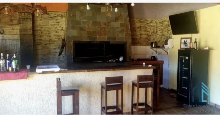 Foto do imóvel: Chácara 100 % aproveitável de esquina, mobiliada, registrada, com casa, salão de festas, em Contenda - PR