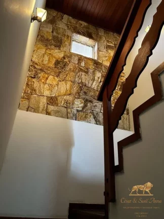 Imagem Casa com 3 dormitórios para alugar por temporada - Campos Do Jordão - Campos do Jordão/SP