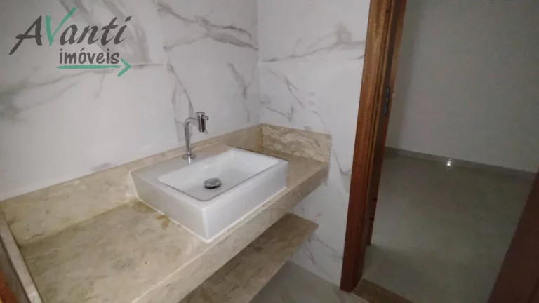 Imagem Casa Sobreposta Baixa 3 Dormitórios no Embaré - Santos | Avanti Imóveis