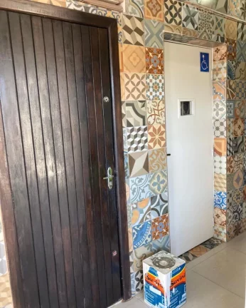 Imagem Sobrado 4 Dorm. (3 suítes) Escritório Elevador Salão de festas Churrasqueira