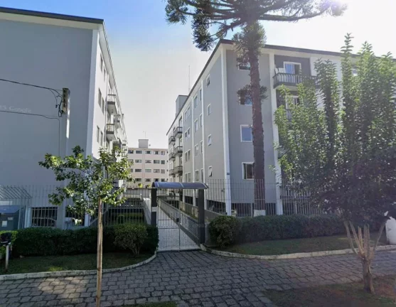 Imagem Apartamento Térreo no Portão com 3 Quartos - R$350 mil