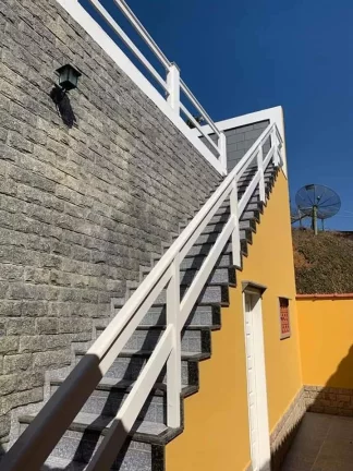 Imagem VENDO CASA DE 3 QUARTOS, LINEAR COM 1.382,00M2 DE TERRENO.