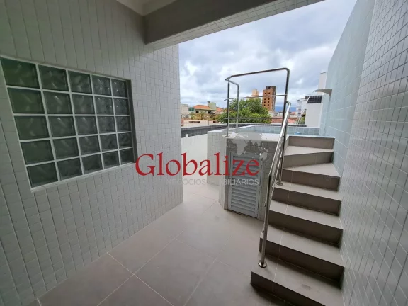 Imagem Sobreposta alta à vendacom 155m², 3 quartos, 2 suítes, piscina, churrasqueira por R$1.300.000,00 no Embaré em Santos