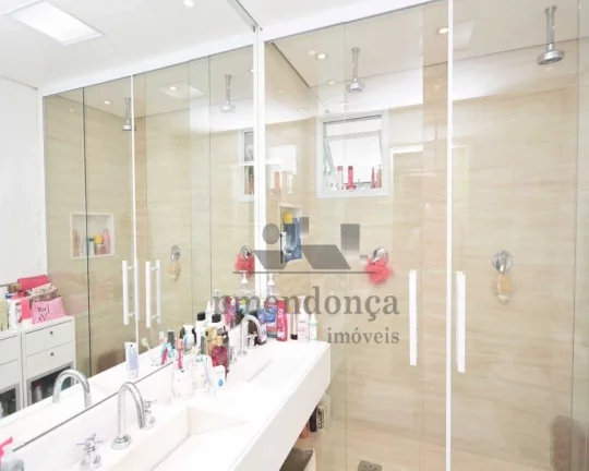 Imagem Amplo apartamento duplex, bem distribuído, com living para 02 ambientes, terraço gourmet 04 dormit...