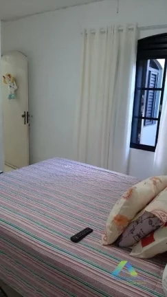 Imagem SANTO ANDRE Excelente casa com Salão comercial 268 metros, 5 dormitórios, salão comercial 1vaga ótima localização, e valor !!!