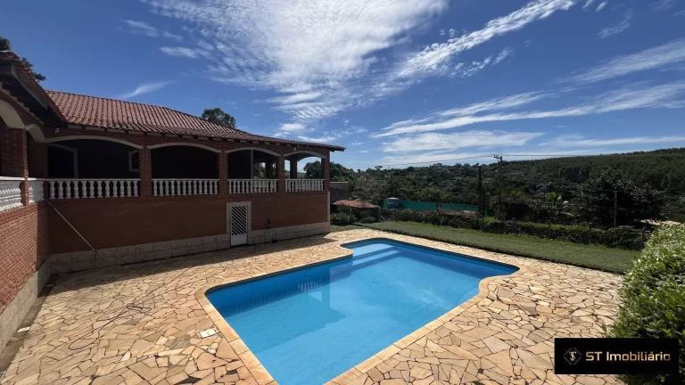 Imagem Chácara à venda em Atibaia c/ 4 dormitórios - 1.368m² por R$935.000!
