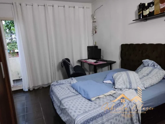 Imagem Casa com3 dormitórios no bairro Tucura